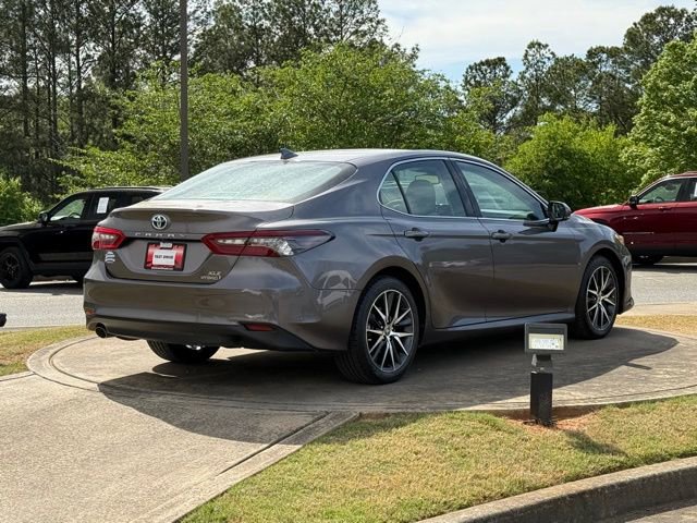 Used 2022 Toyota Camry XLE image 7