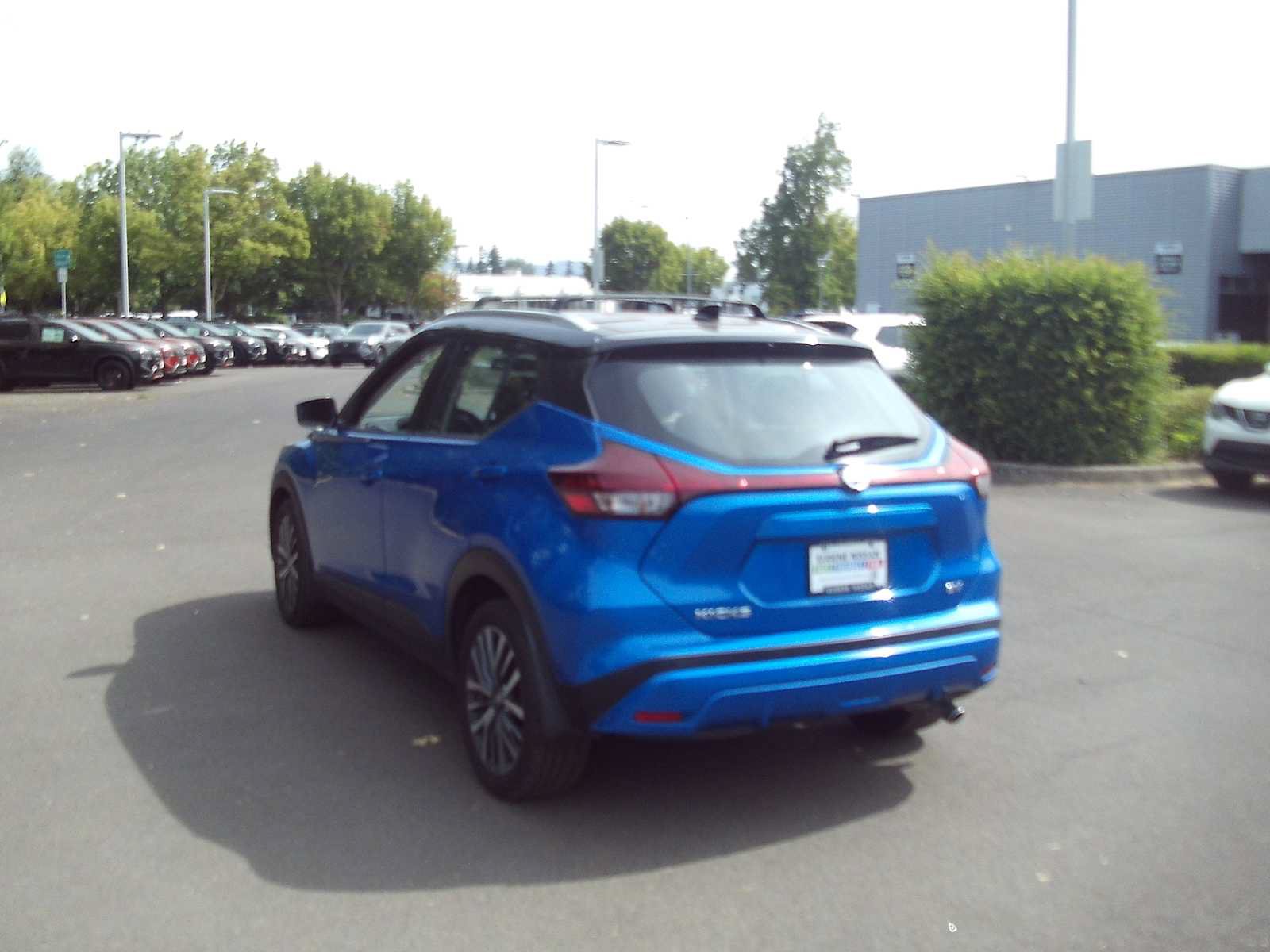 Used 2021 Nissan Kicks SV w/ Exterior Package FWD image 3