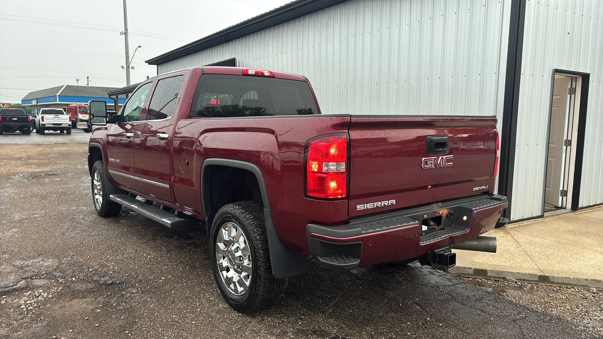 Used 2015 GMC Sierra 2500 Denali w/ Duramax Plus Package AWD/4WD image 3