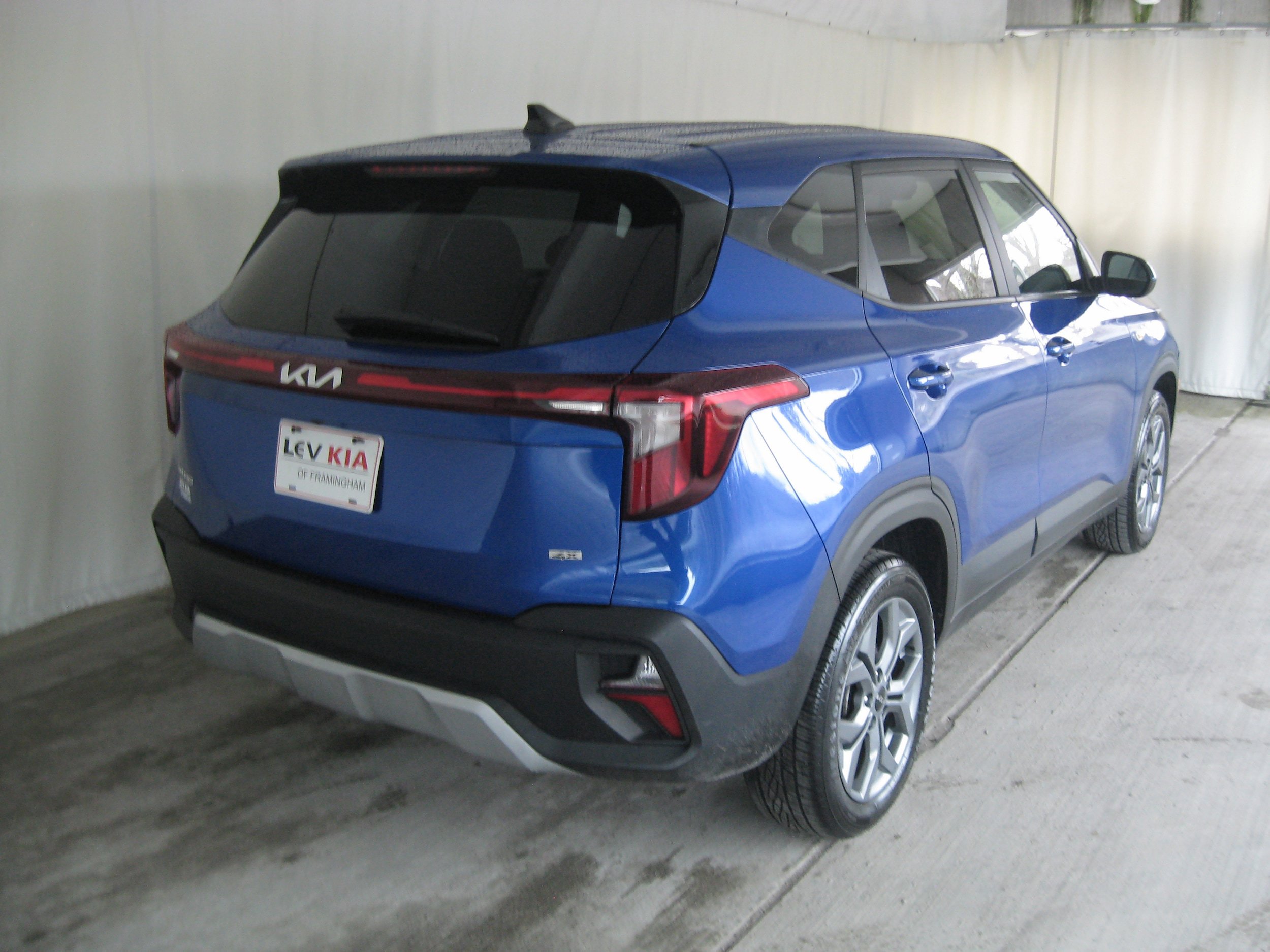 Used 2024 Kia Seltos LX AWD/4WD image 5