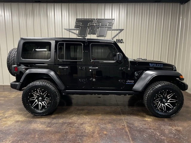 Used 2023 Jeep Wrangler Unlimited w/ Cold Weather Group image 7