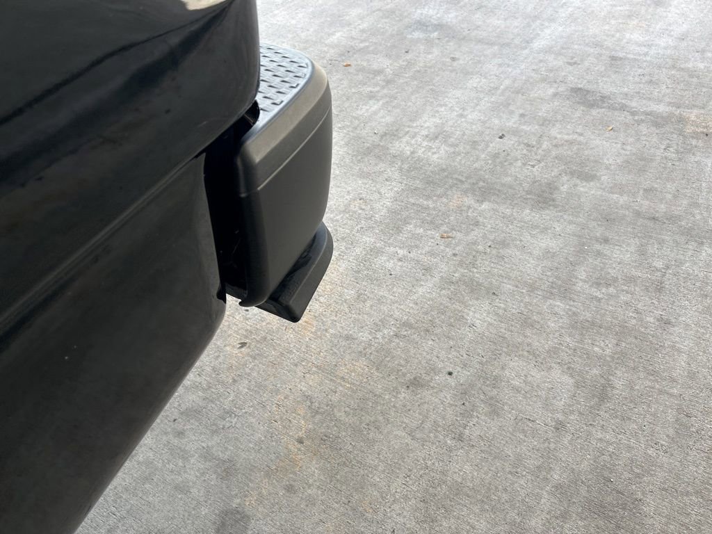 Used 2021 Nissan Titan PRO-4X w/ Pro-4x Convenience Package image 18