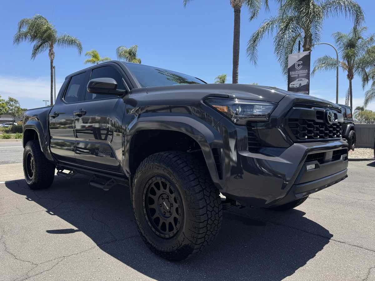 Used 2024 Toyota Tacoma TRD Sport AWD/4WD image 9
