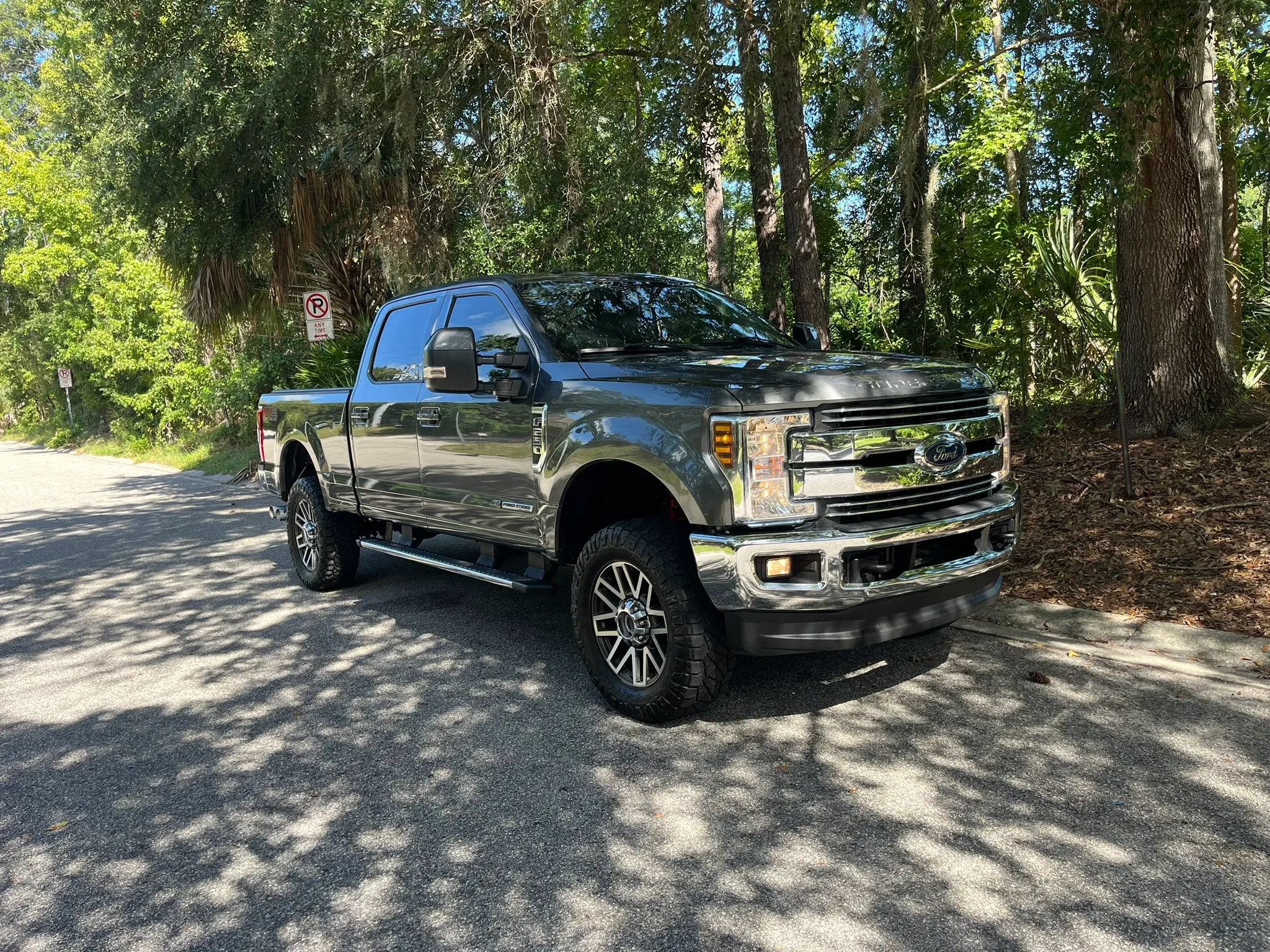 Used 2017 Ford F250 Lariat w/ Lariat Ultimate Package AWD/4WD image 5