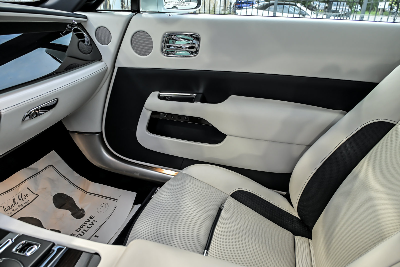Used 2020 Rolls-Royce Dawn RWD image 43