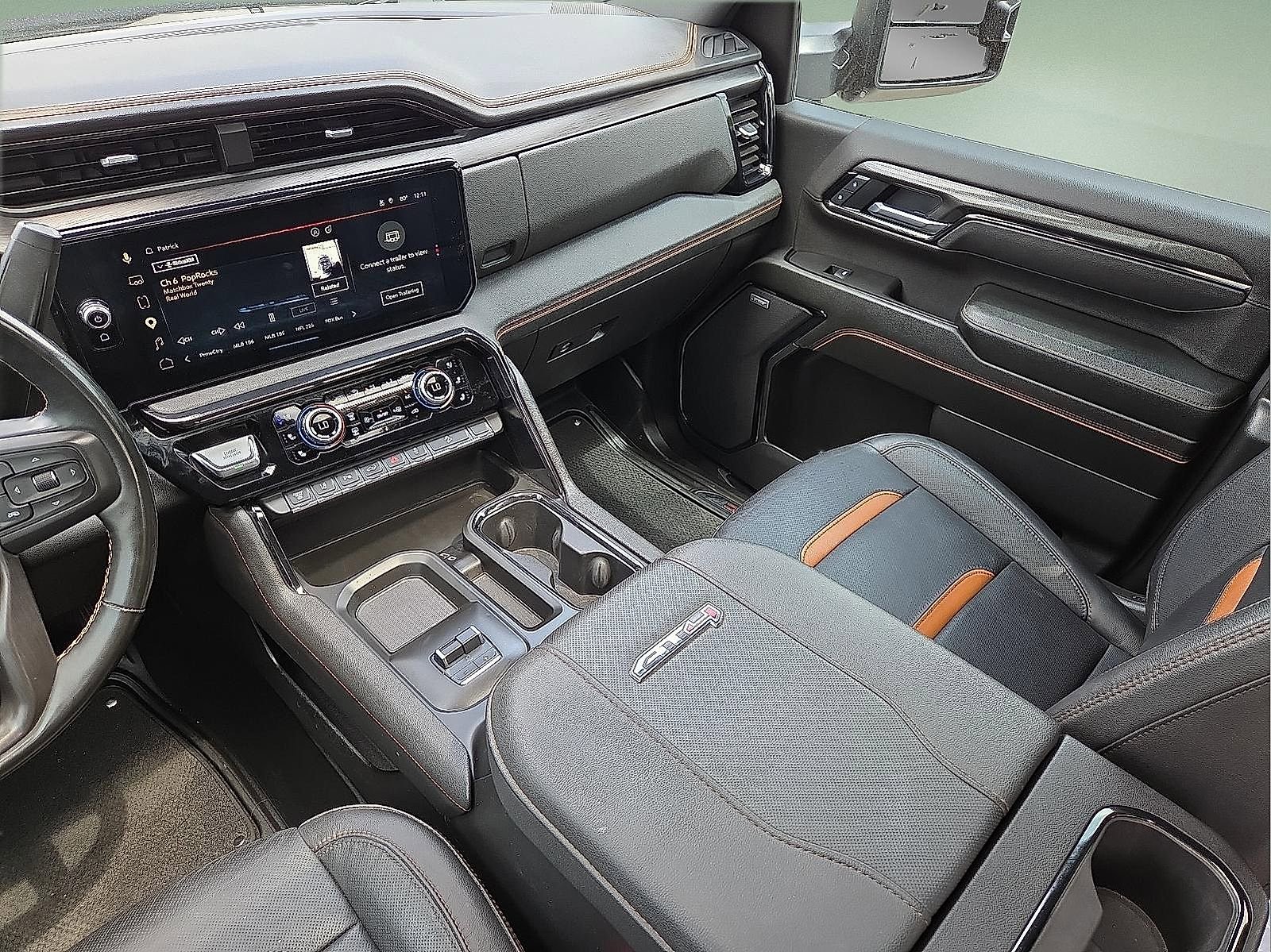 Used 2025 GMC Sierra 2500 AT4 w/ AT4 Premium Plus Package AWD/4WD image 12