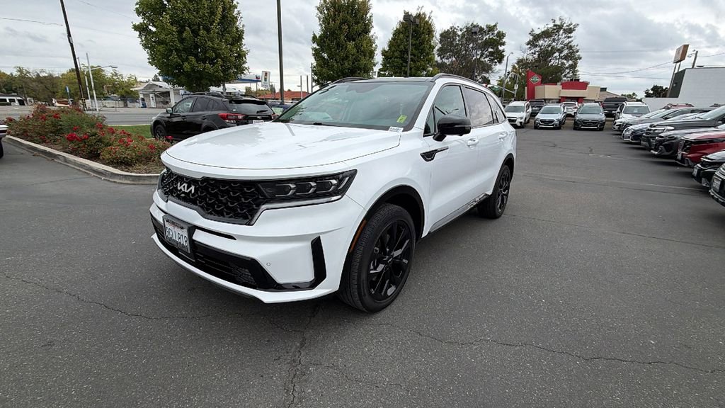 Used 2023 Kia Sorento SX