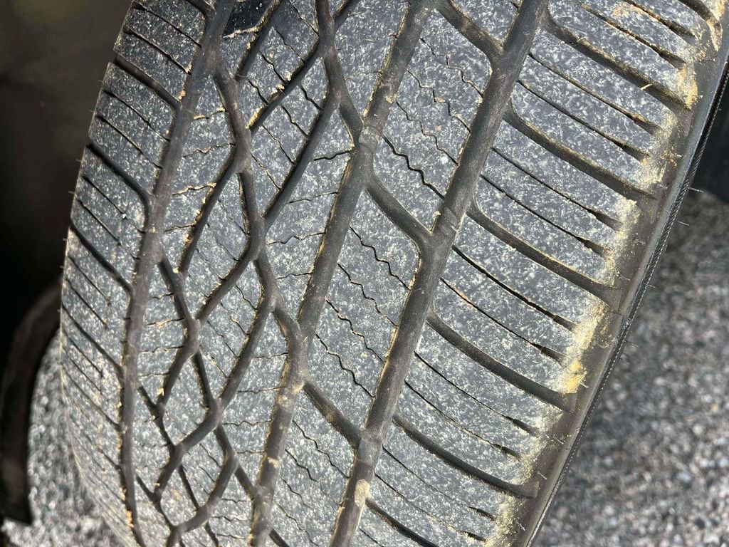 Used 2023 Kia Niro EX Touring image 37