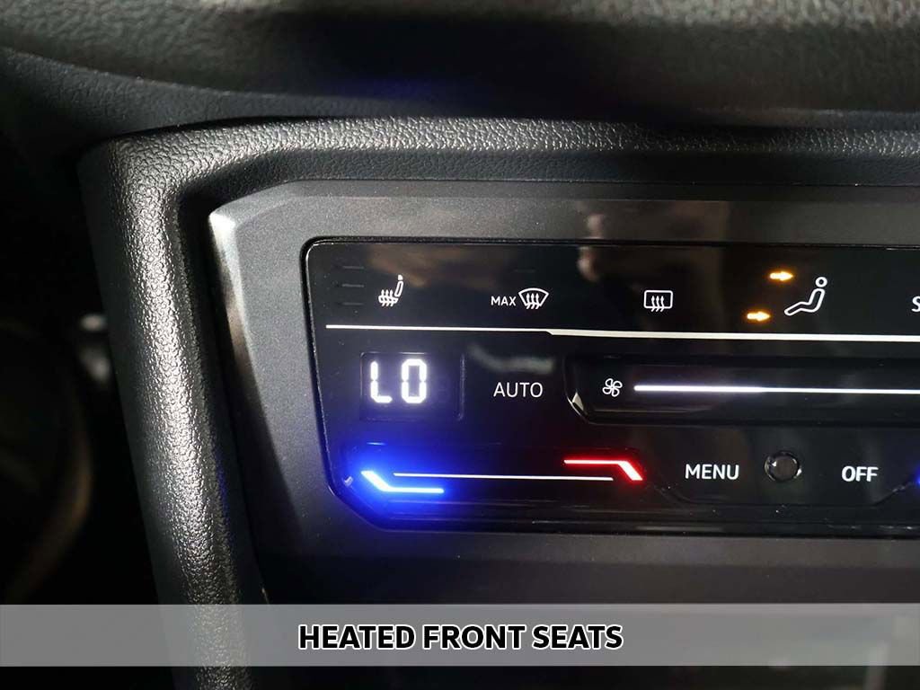 Used 2024 Volkswagen Tiguan SE w/ Panoramic Sunroof Package FWD image 8