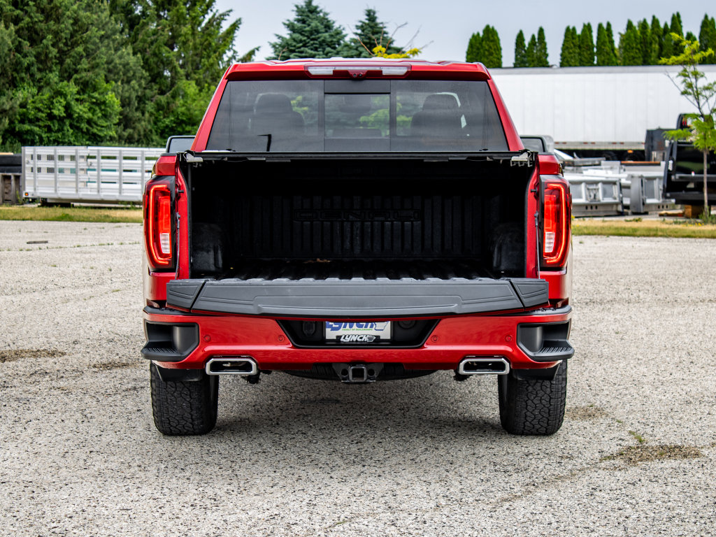 Used 2024 GMC Sierra 1500 Denali w/ Technology Package AWD/4WD image 7