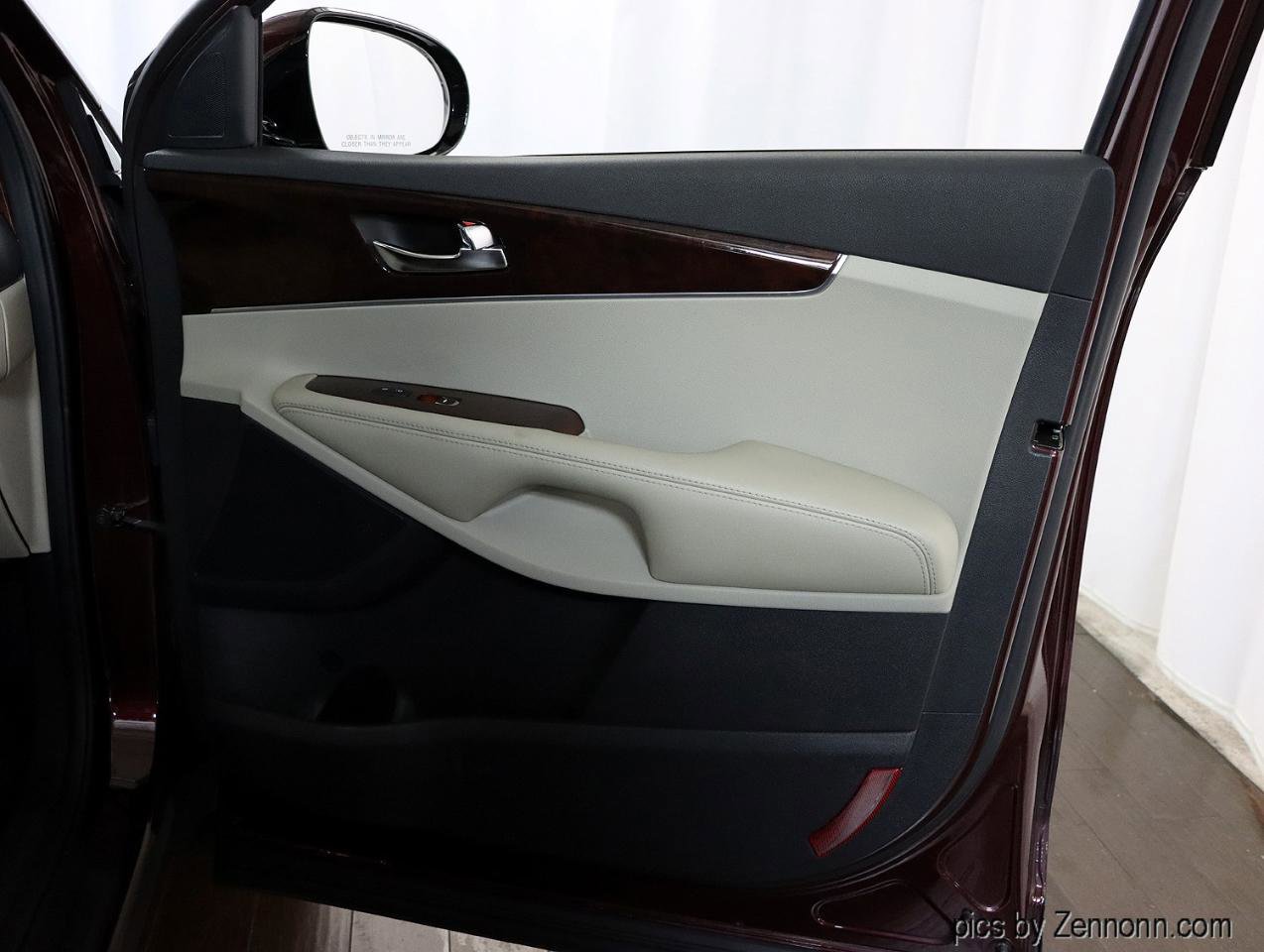 Used 2017 Kia Sorento AWD image 30