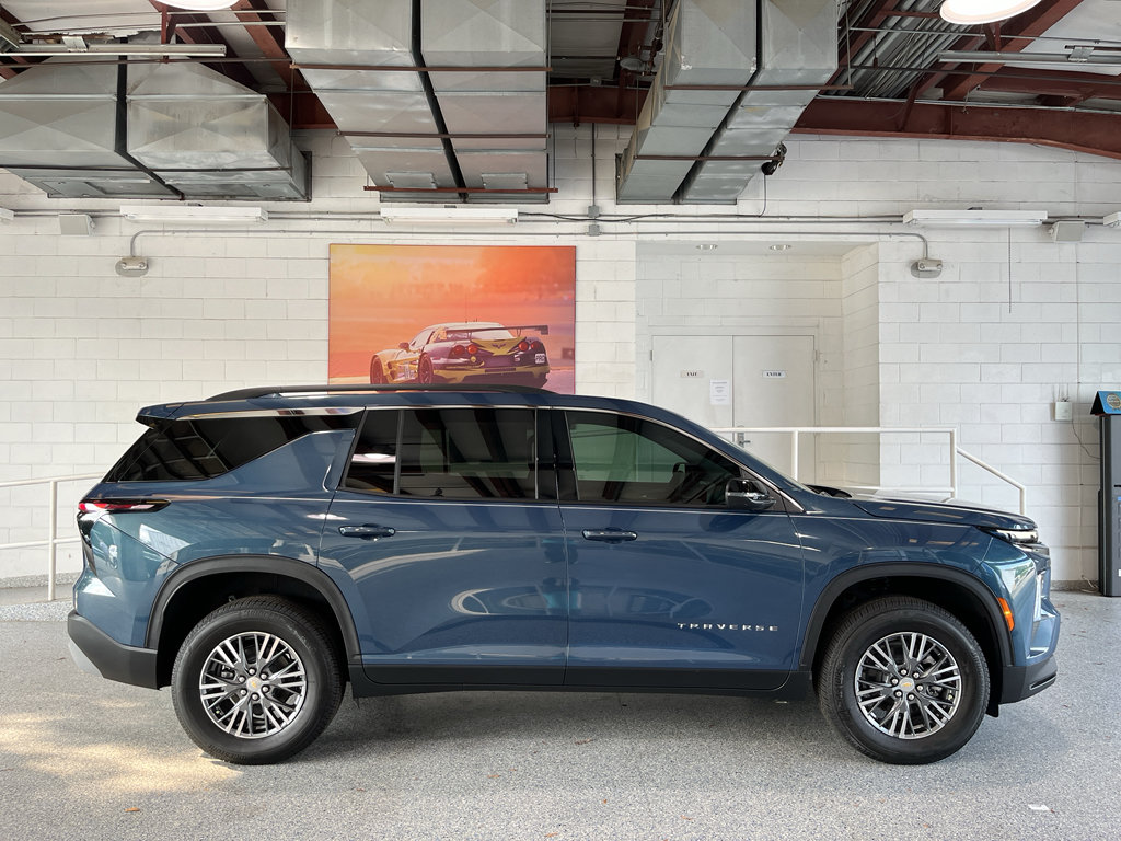 New 2026 Chevrolet Traverse LT FWD image 12