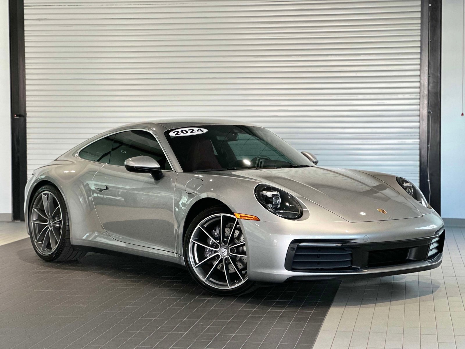 Certified 2024 Porsche 911 Carrera image 9