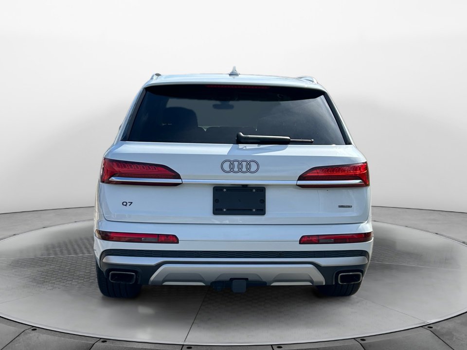 Certified 2025 Audi Q7 3.0T Premium Plus image 6