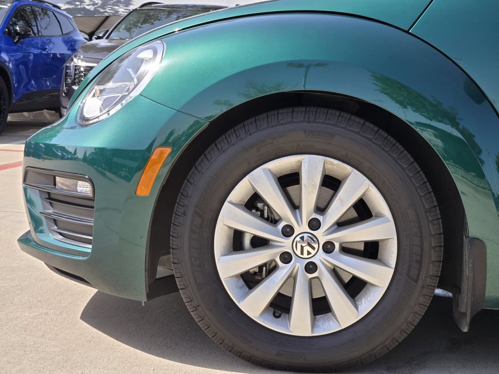 Used 2018 Volkswagen Beetle 2.0T Coast FWD image 14