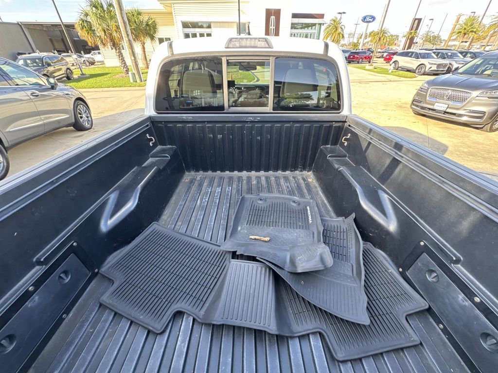 Used 2017 Toyota Tacoma SR5 w/ Tow Package image 11