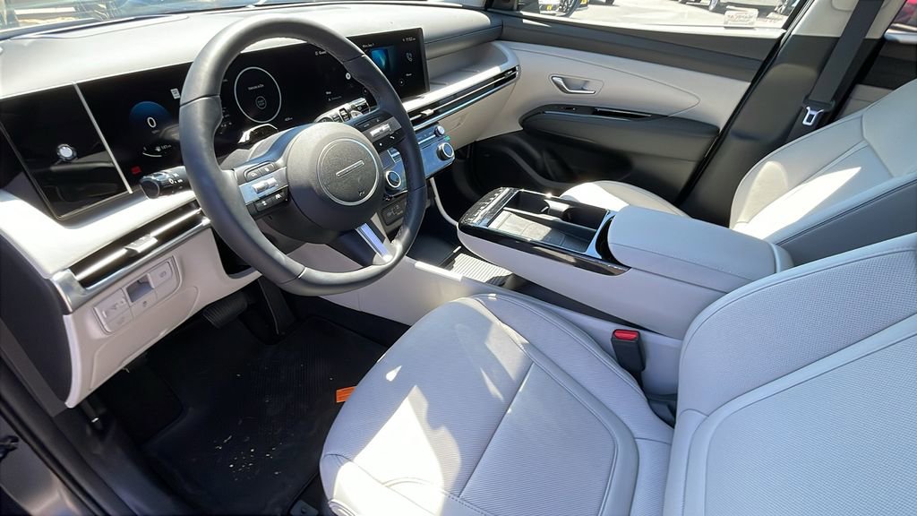 New 2025 Hyundai Tucson Limited image 13