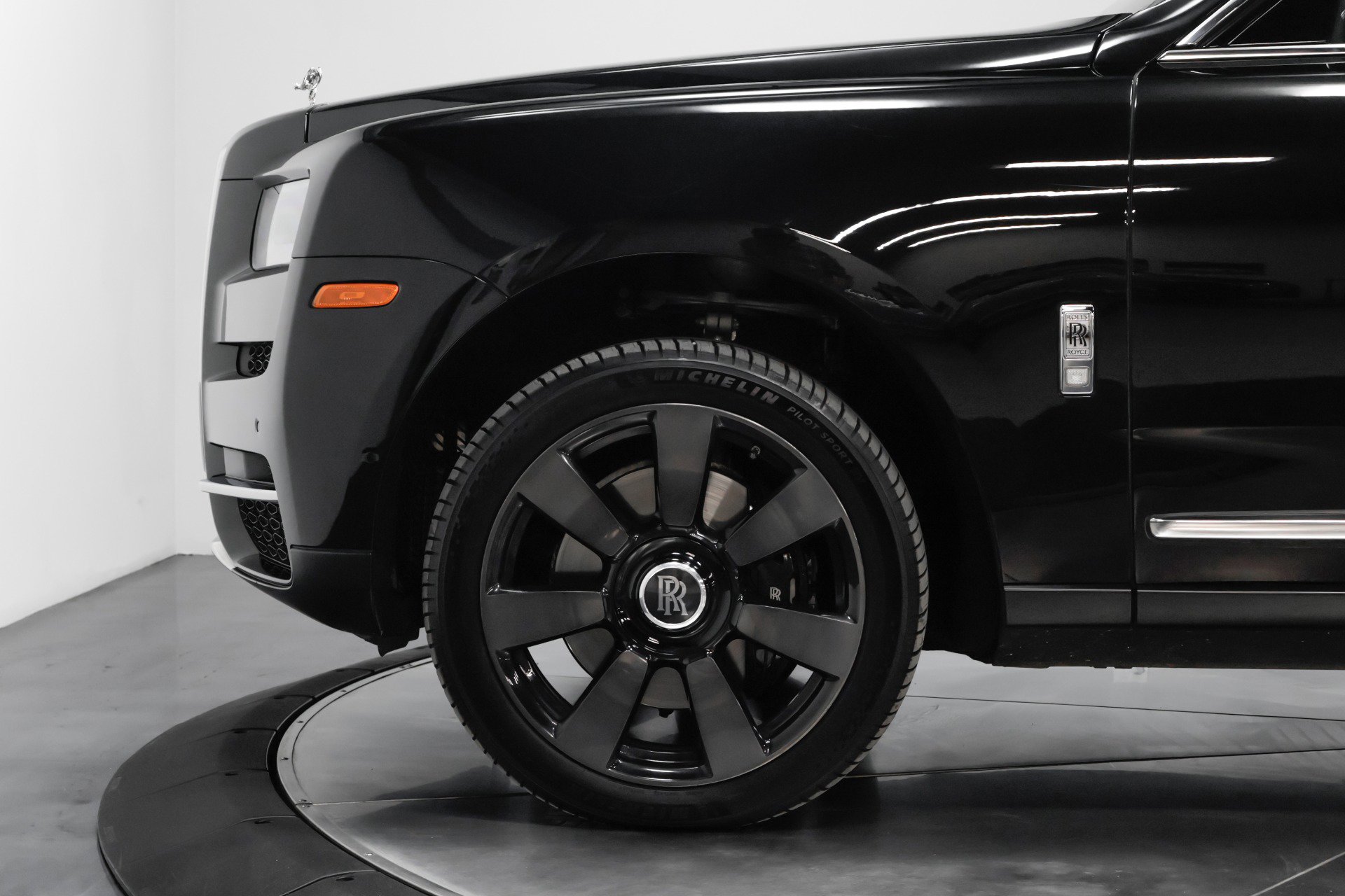 Used 2019 Rolls-Royce Cullinan image 66