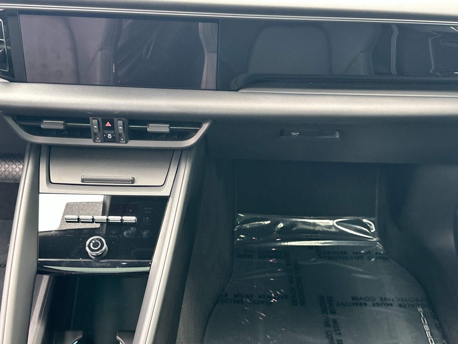 Used 2025 Porsche Macan Electric RWD image 23