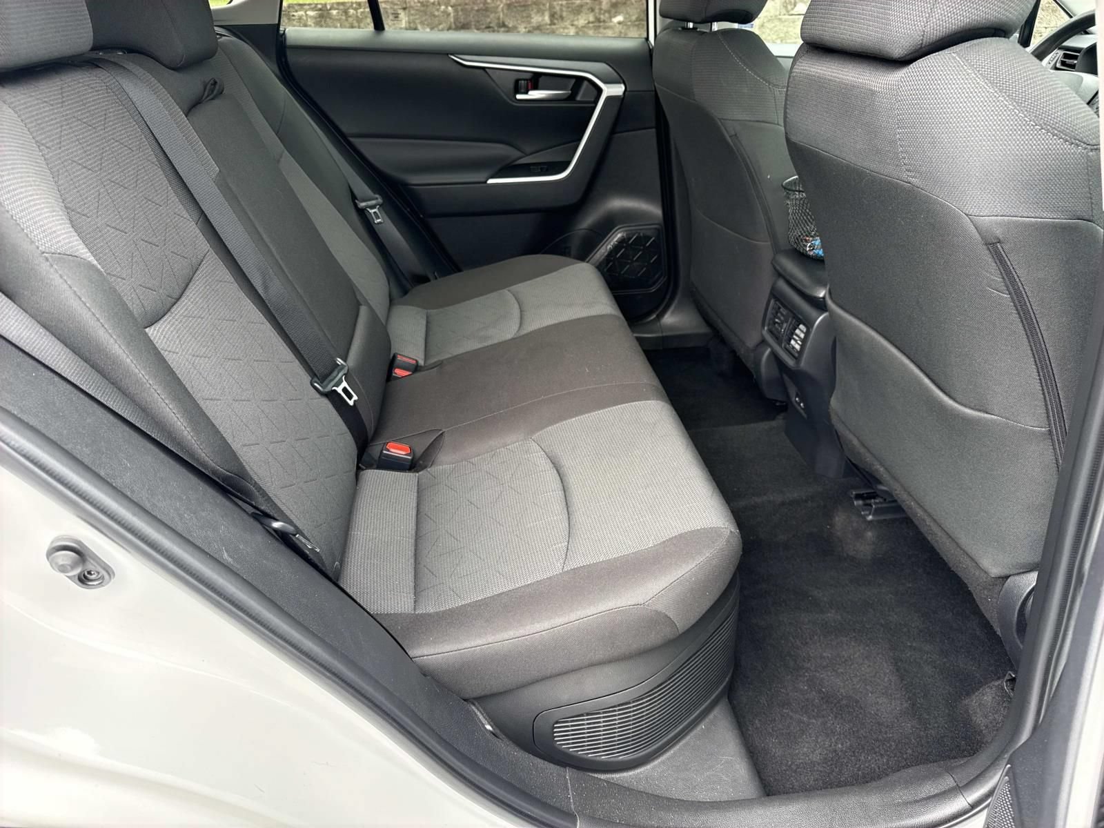 Used 2025 Toyota RAV4 XLE AWD/4WD image 26