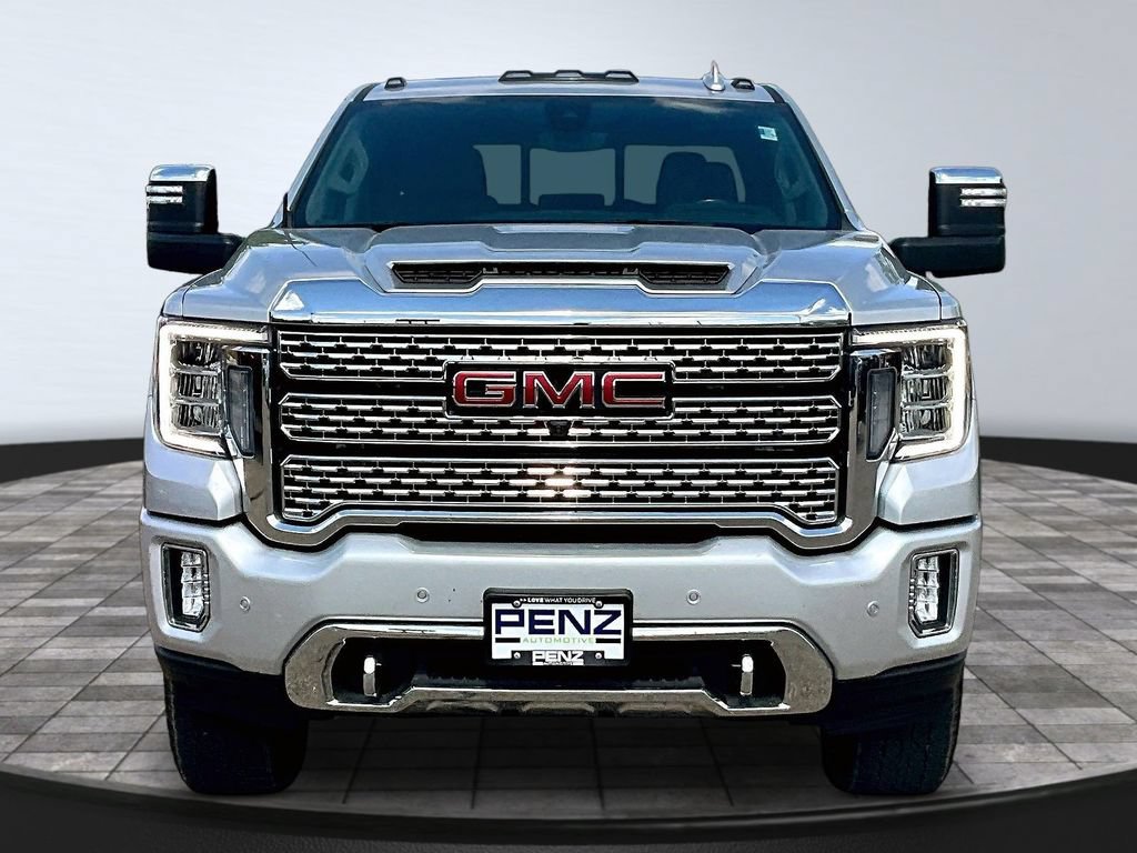 Used 2022 GMC Sierra 3500 Denali w/ Denali Ultimate Package AWD/4WD image 2