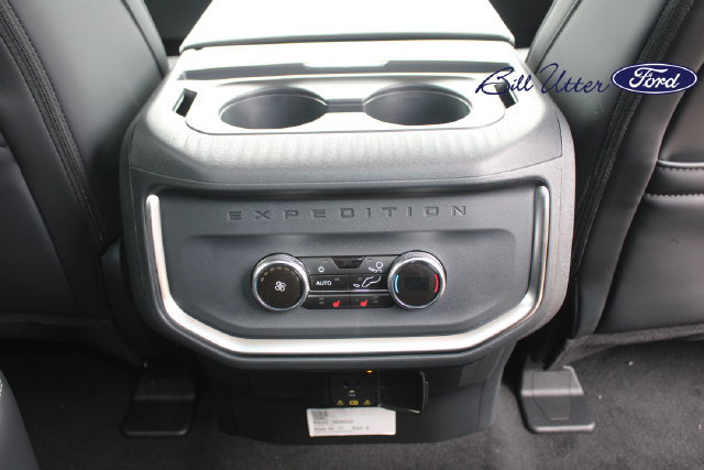 New 2027 Ford Expedition Platinum w/ Driver's Package RWD image 11