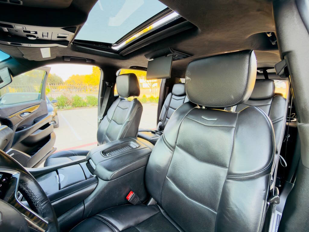 Used 2016 Cadillac Escalade ESV Platinum AWD/4WD image 13