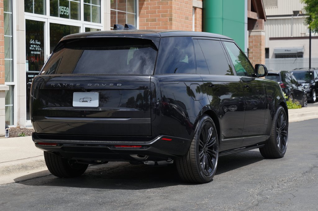 New 2026 Land Rover Range Rover Long Wheelbase SE AWD/4WD image 6