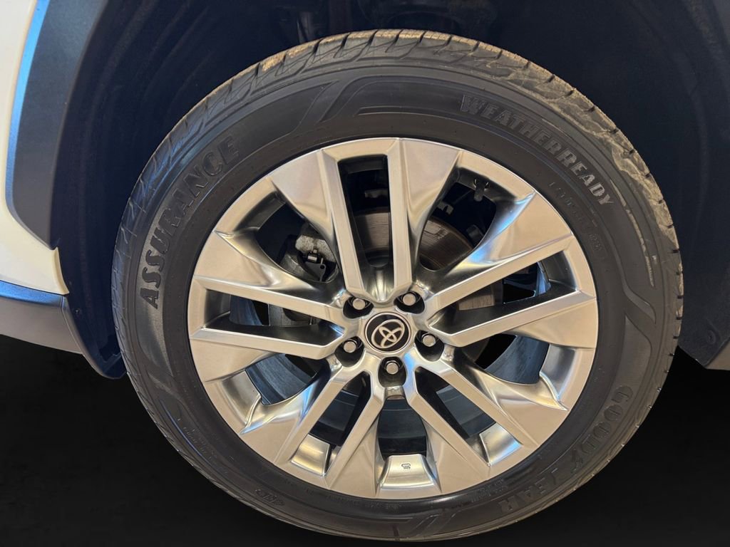 Used 2021 Toyota RAV4 Limited w/ Limited Grade Weather Package AWD/4WD image 9
