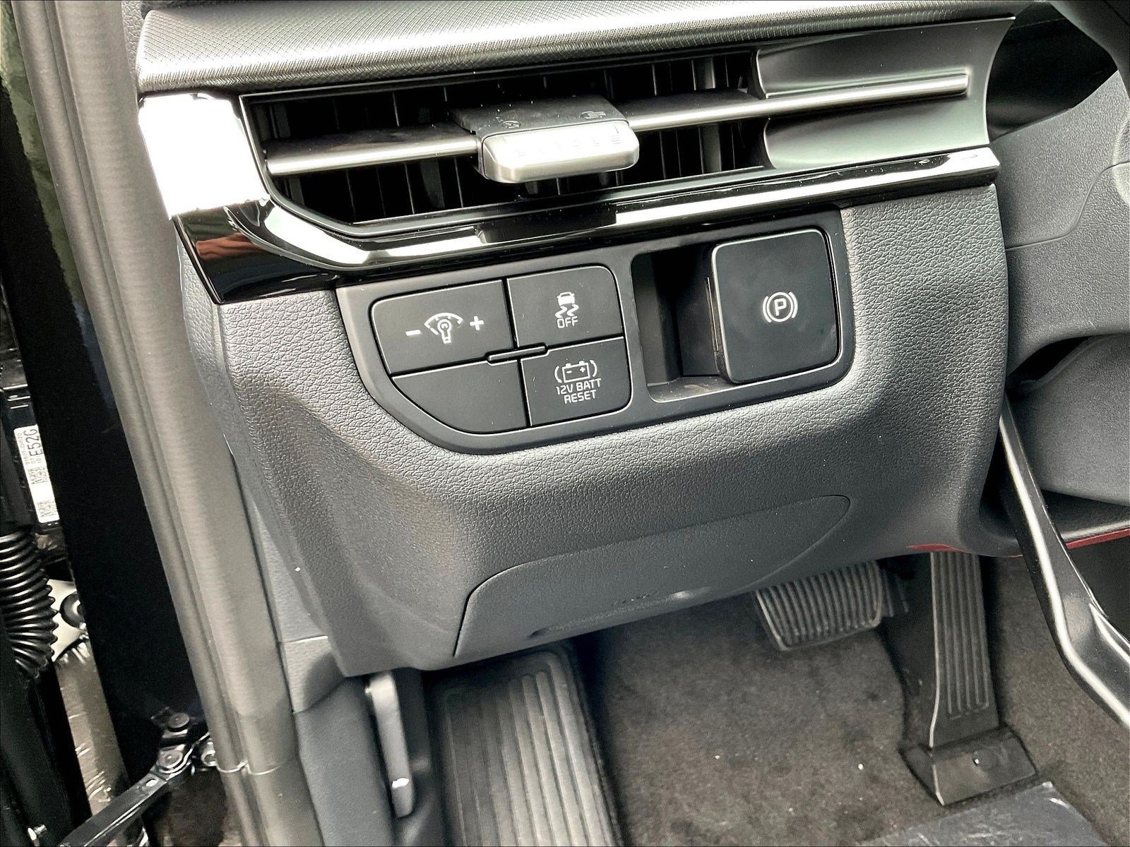 New 2027 Kia Sportage LX FWD image 23