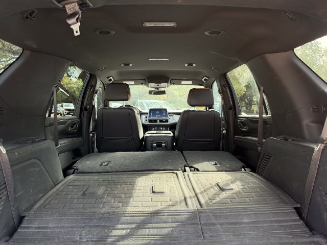 Used 2021 GMC Yukon AT4 w/ Technology Package AWD/4WD image 21