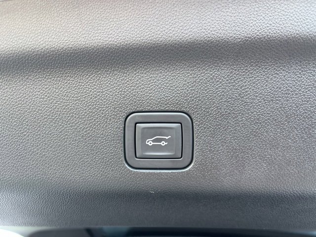 Used 2024 Cadillac Escalade Sport Platinum w/ Heavy-Duty Trailer Package image 8