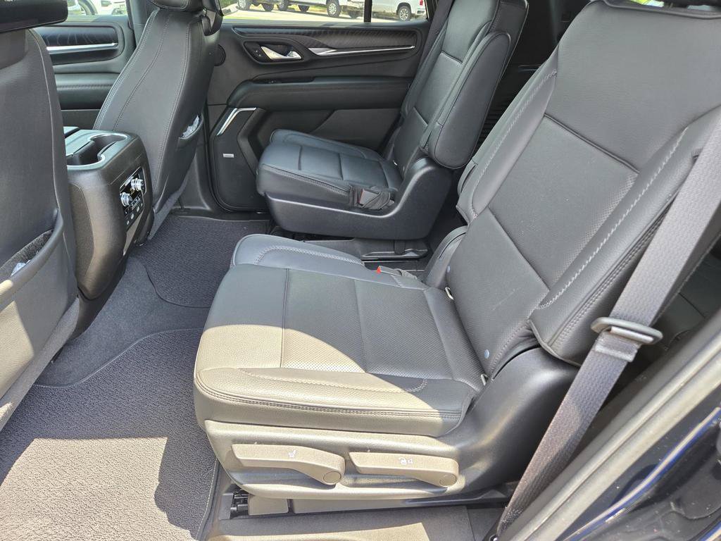 Used 2021 GMC Yukon Denali w/ Denali Ultimate Package AWD/4WD image 19