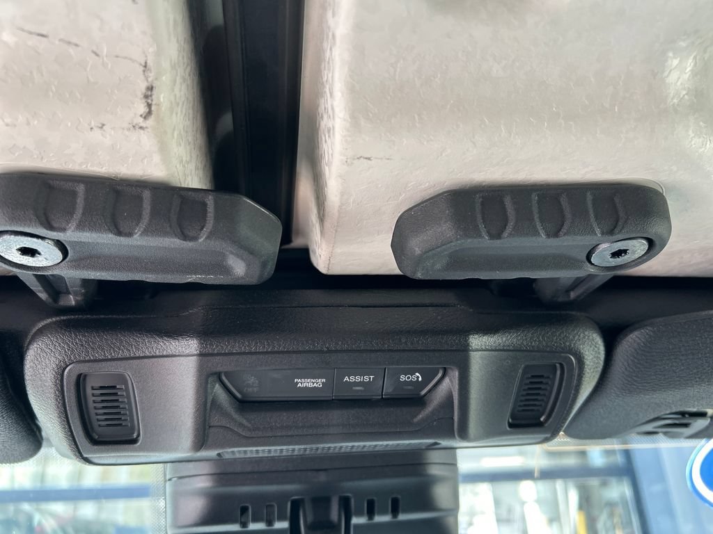 Certified 2025 Jeep Wrangler Unlimited Rubicon AWD/4WD image 39