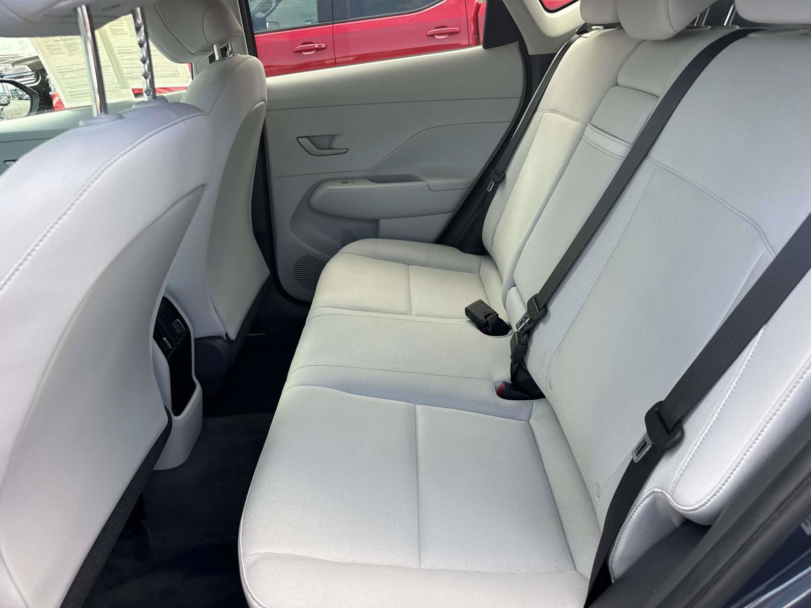 Used 2024 Hyundai Kona SEL FWD image 9