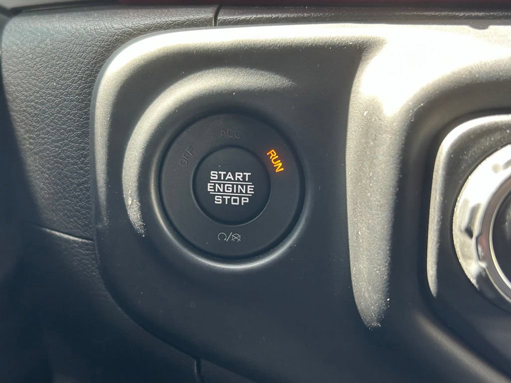 Used 2023 Jeep Wrangler Rubicon AWD/4WD image 43