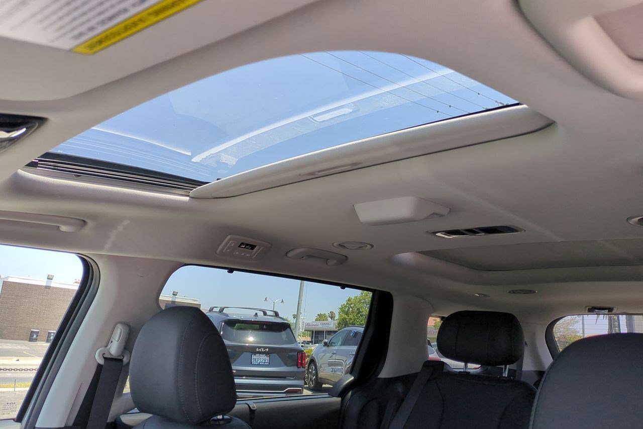 New 2026 Kia Carnival SX Prestige image 19