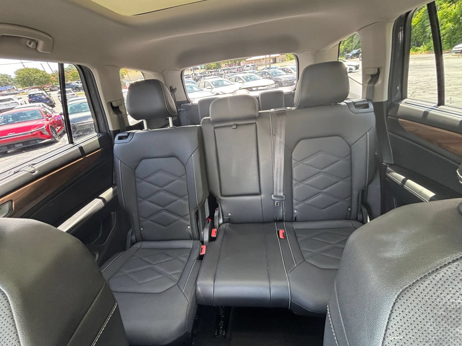 Used 2026 Volkswagen Atlas SE FWD image 36