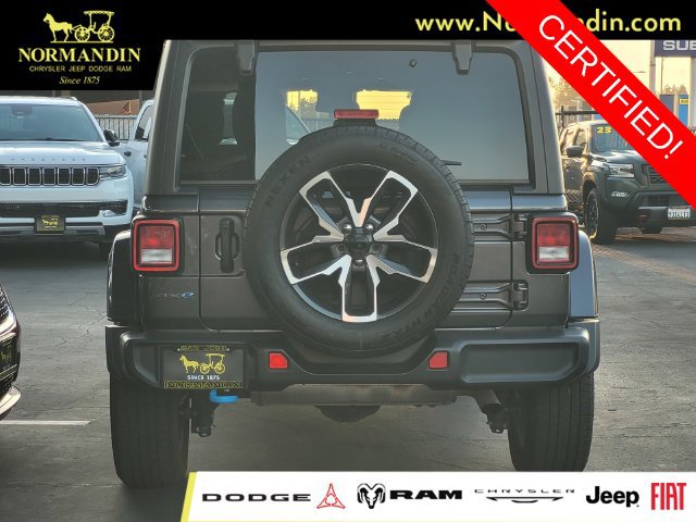 Certified 2024 Jeep Wrangler Unlimited AWD/4WD image 4