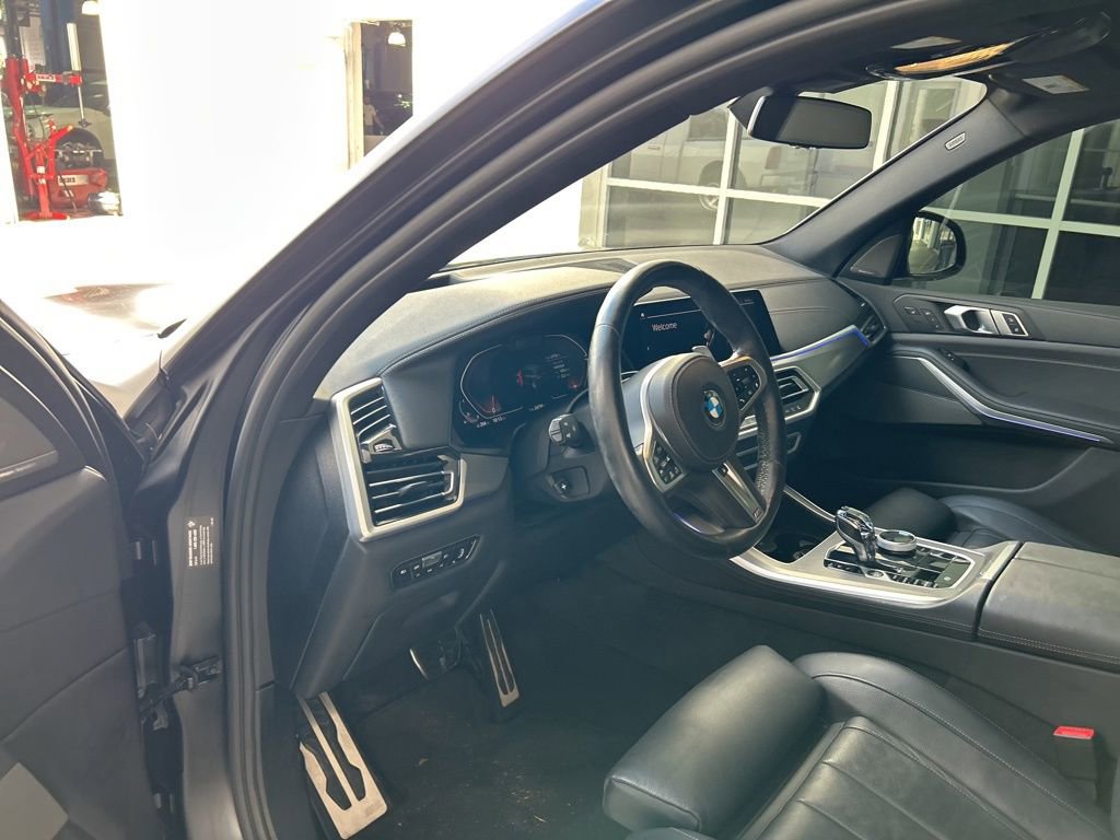 Used 2021 BMW X5 sDrive40i w/ M Sport Package image 7