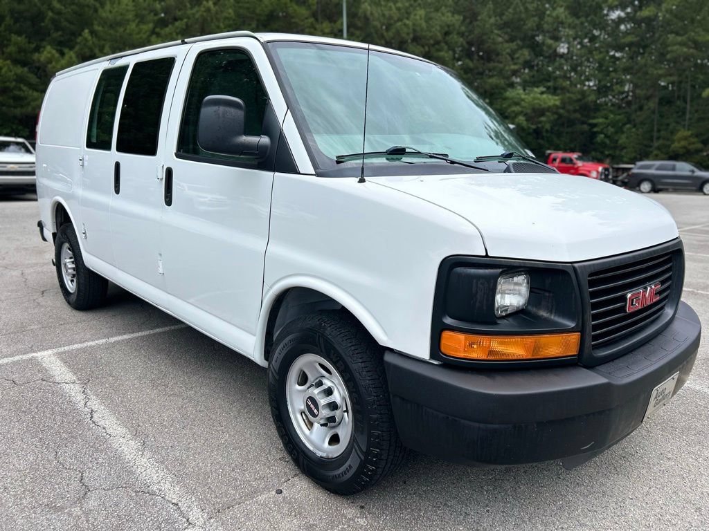 Used 2011 GMC Savana 2500 RWD image 1