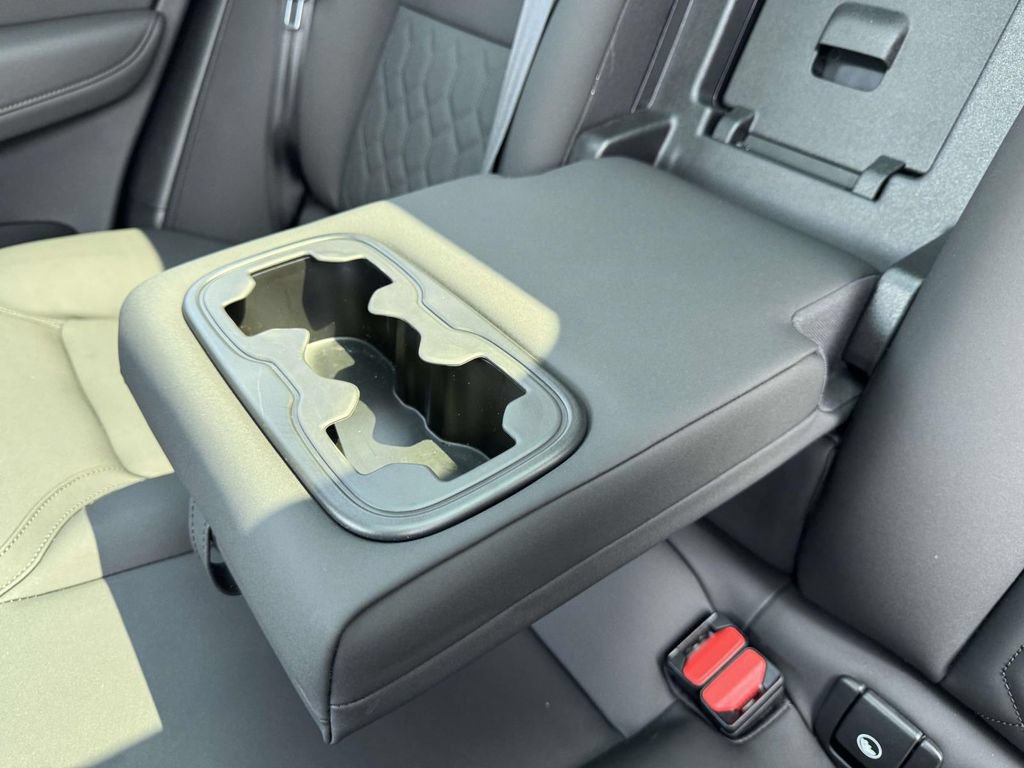 Certified 2026 Volvo XC60 B5 Plus w/ Protection Package Premier AWD/4WD image 9