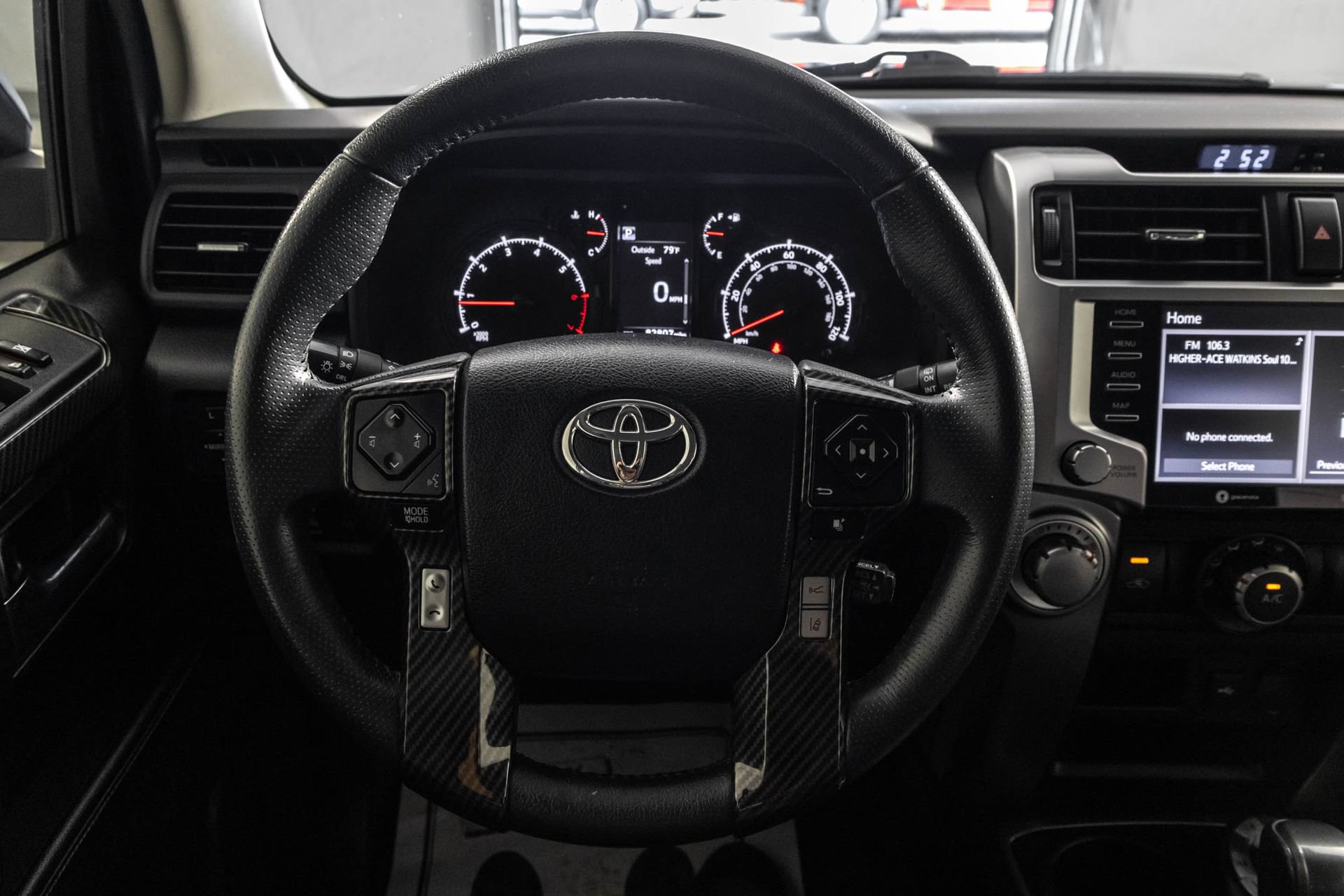 Used 2022 Toyota 4Runner SR5 AWD/4WD image 28