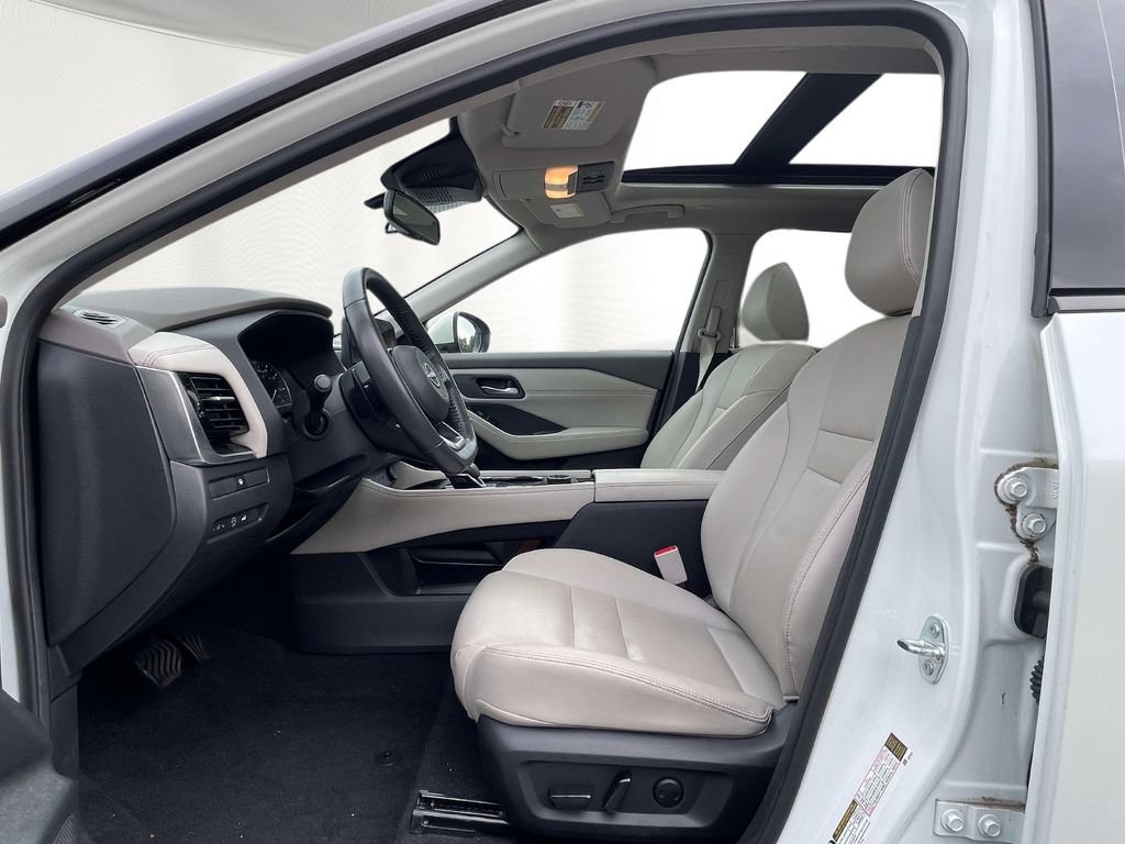 Used 2023 Nissan Rogue SL w/ SL Premium Package AWD/4WD image 16