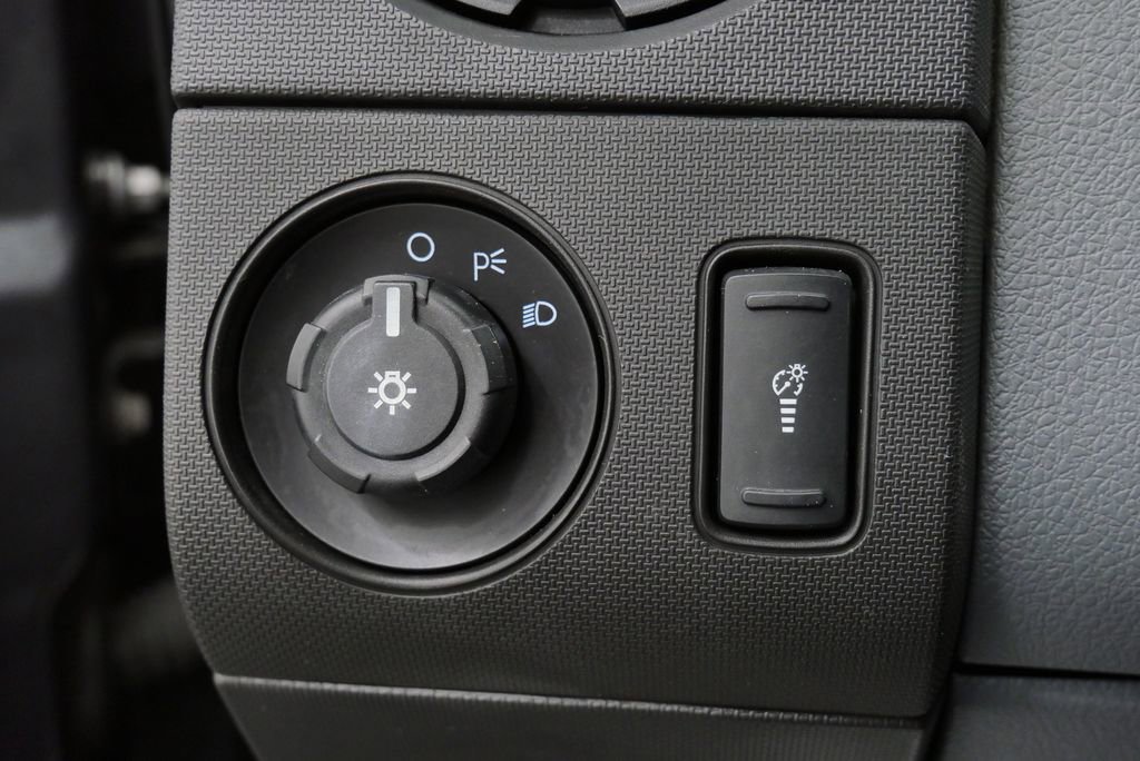 Used 2015 Ford F250 XL w/ Power Equipment Group image 26