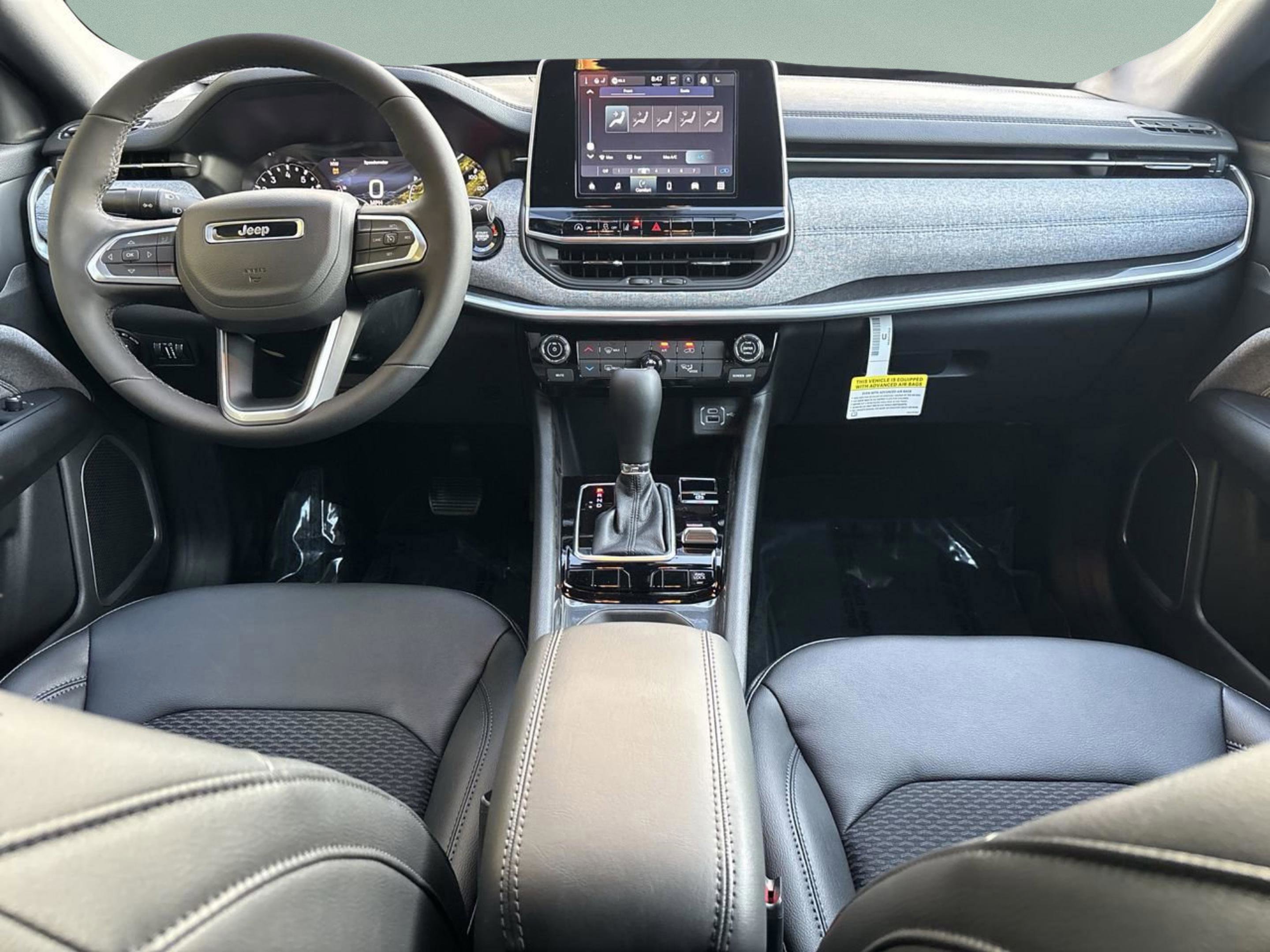 New 2026 Jeep Compass Latitude image 12