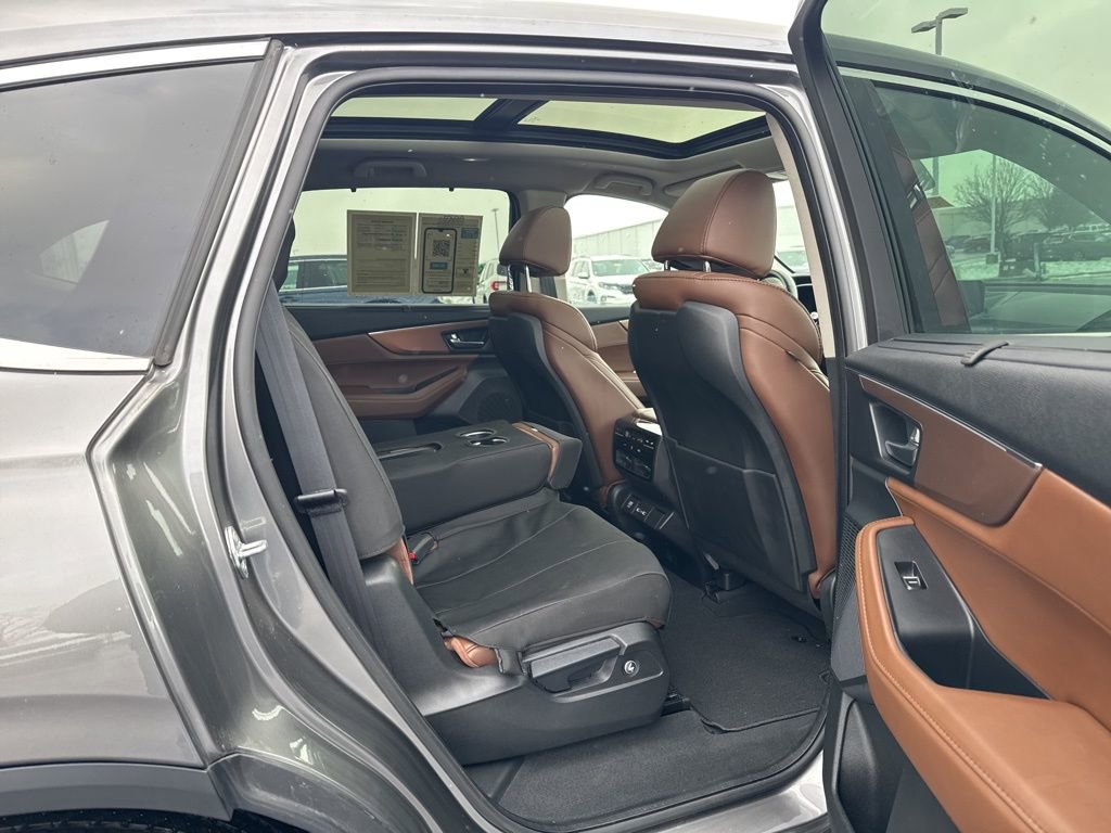 Certified 2024 Acura MDX SH-AWD w/ Technology Package image 43