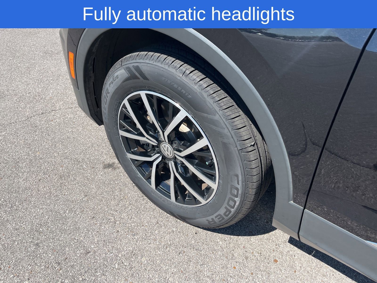 Certified 2021 Volkswagen Tiguan SE image 10