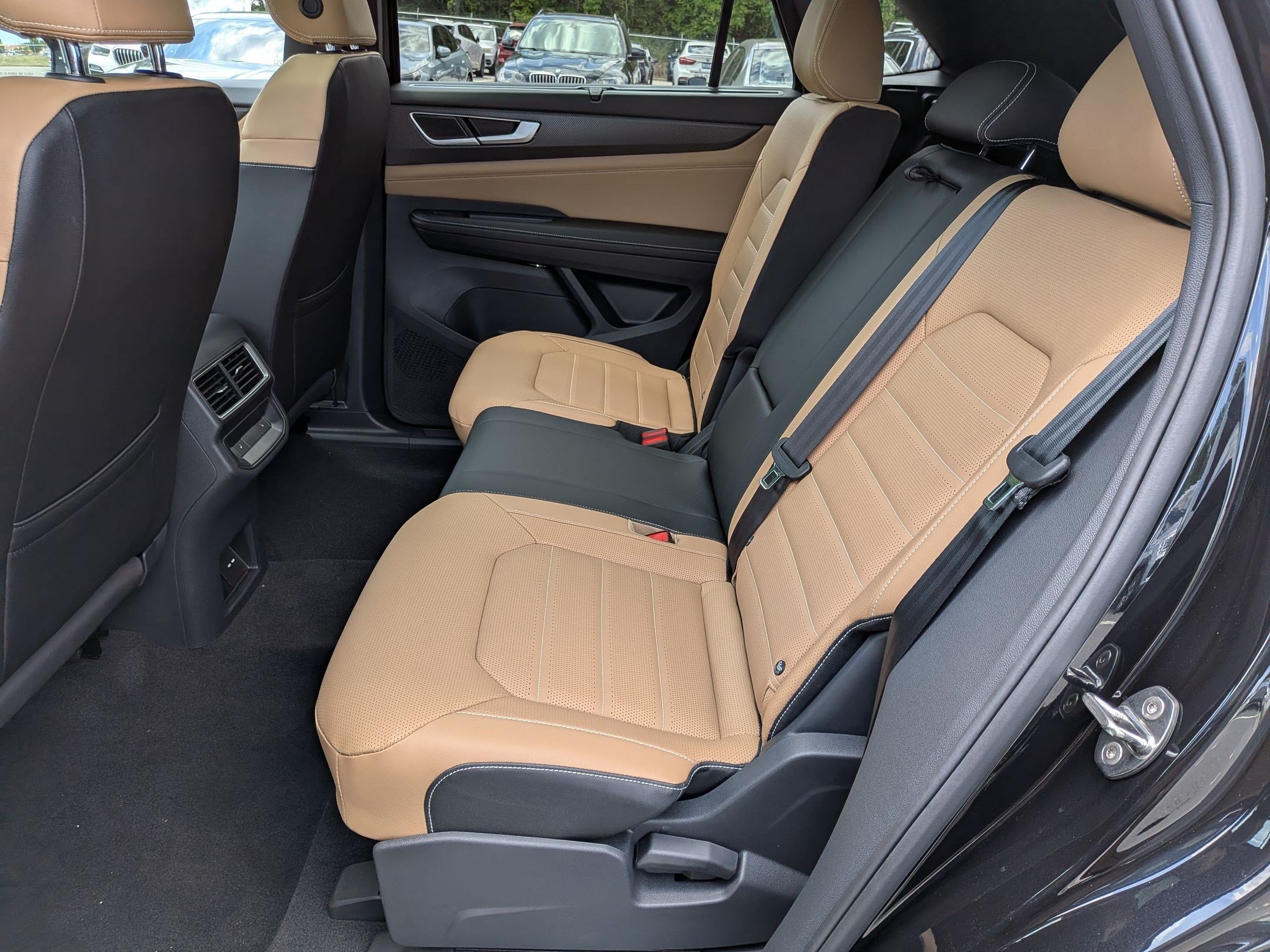 New 2026 Volkswagen Atlas Cross Sport SEL R-Line AWD/4WD image 29