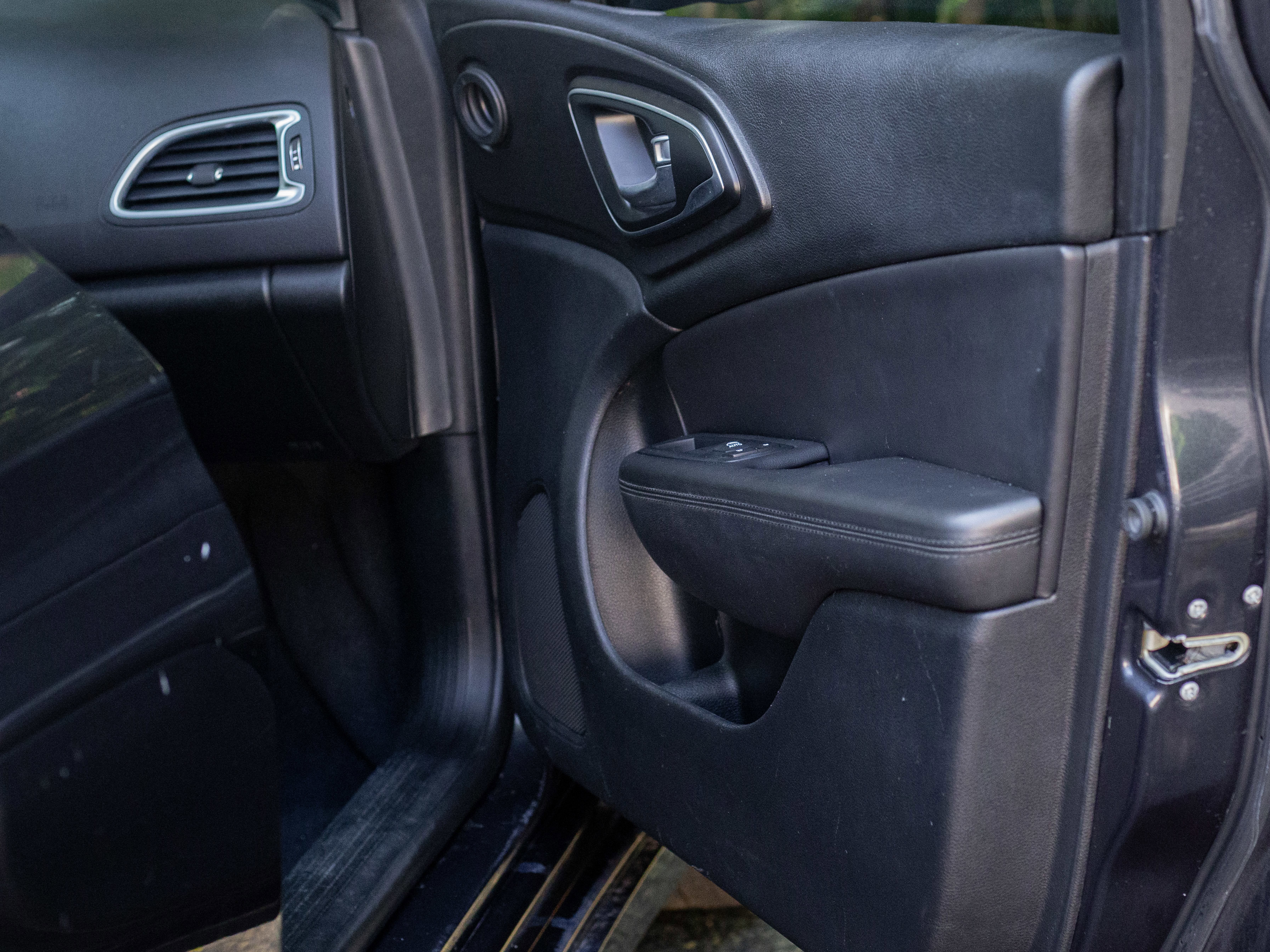 Used 2017 Chrysler 200 Limited Platinum image 17